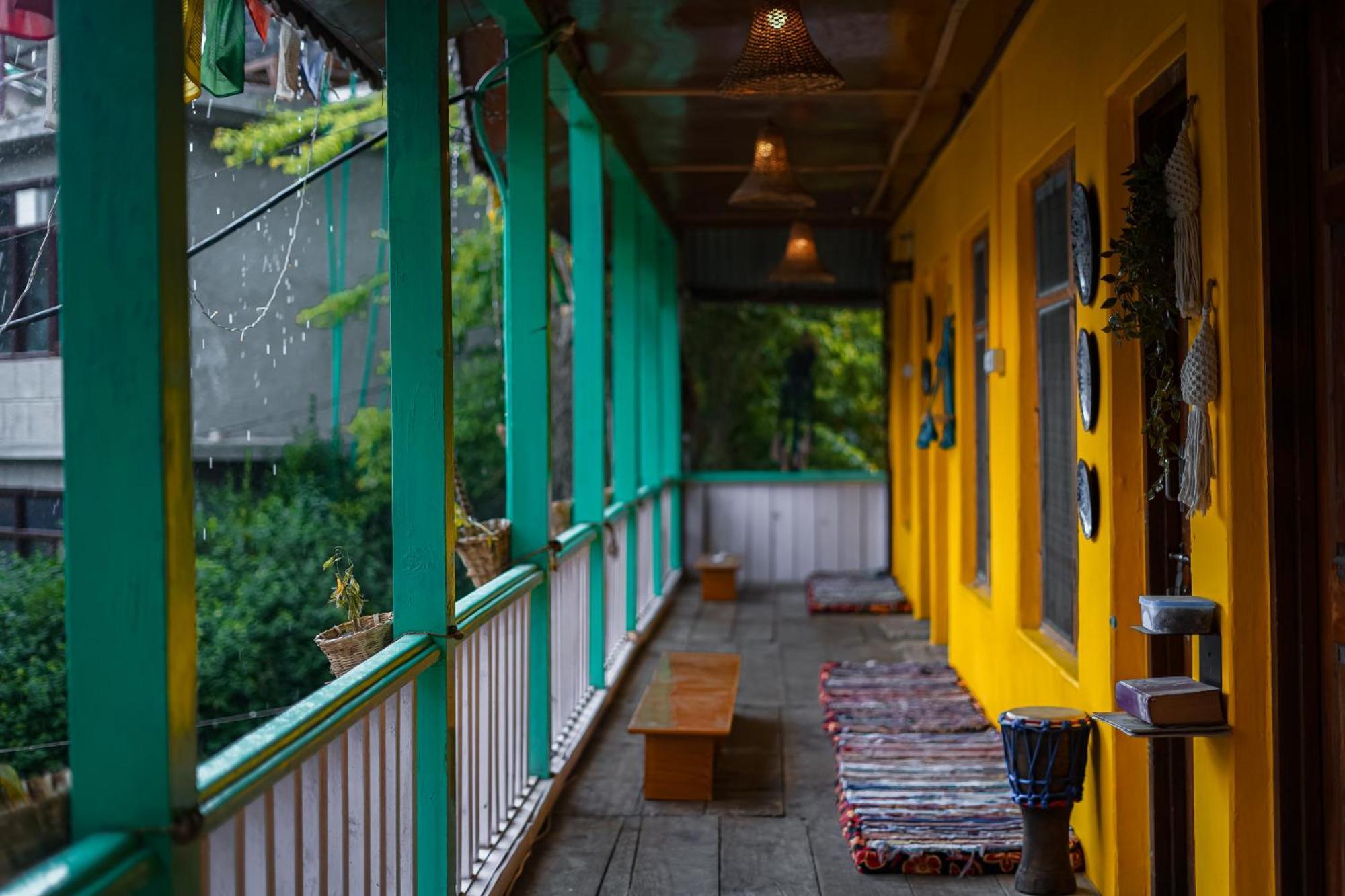 Yaarana Stay & Cafe, Vashisht, Manali Екстер'єр фото
