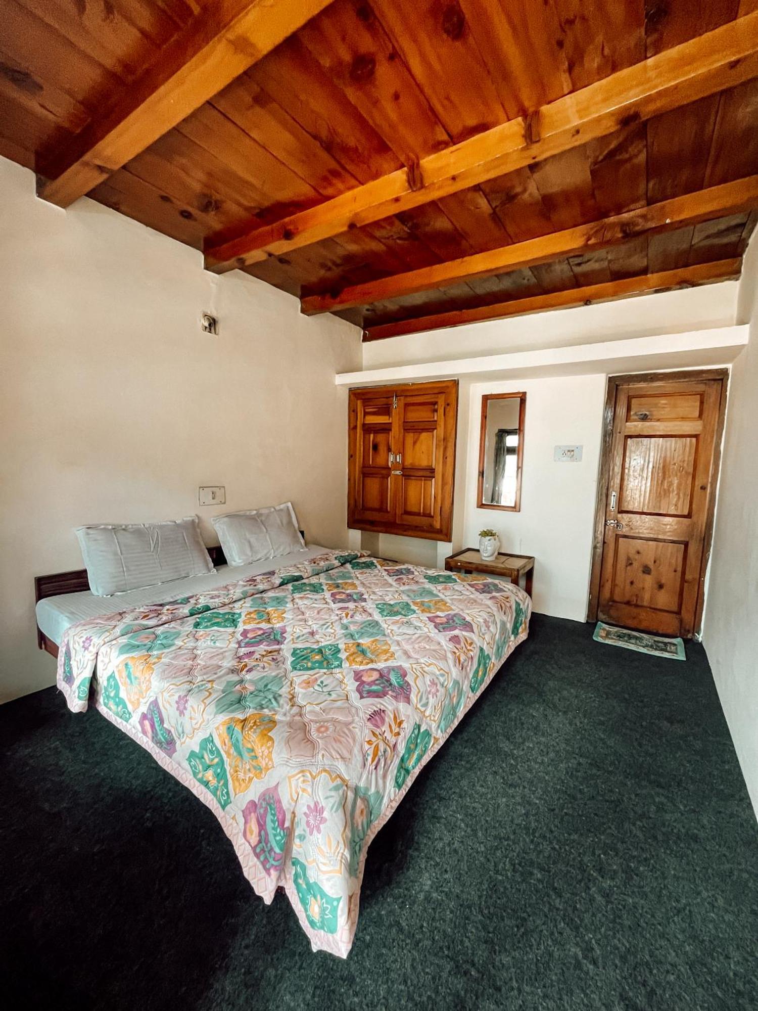 Yaarana Stay & Cafe, Vashisht, Manali Екстер'єр фото