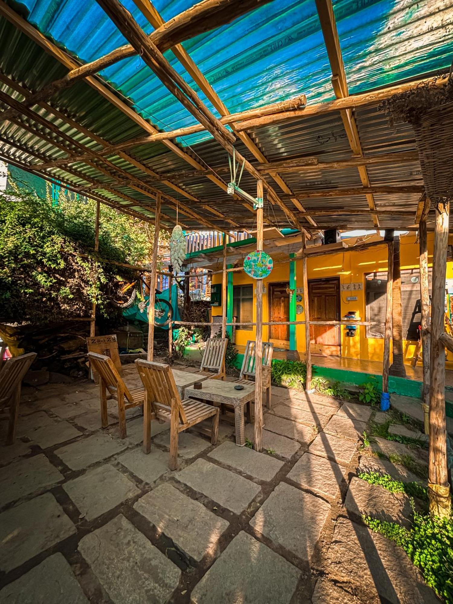 Yaarana Stay & Cafe, Vashisht, Manali Екстер'єр фото